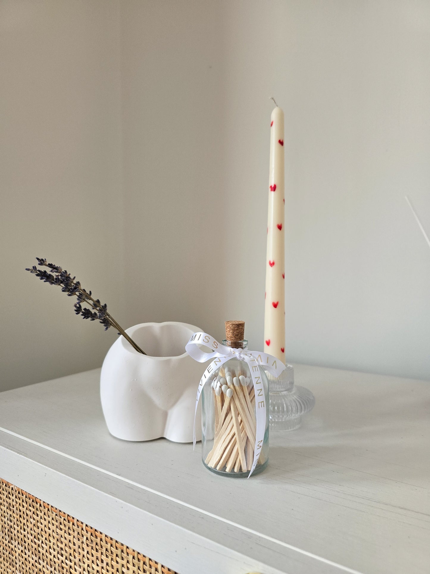 Bum Vase