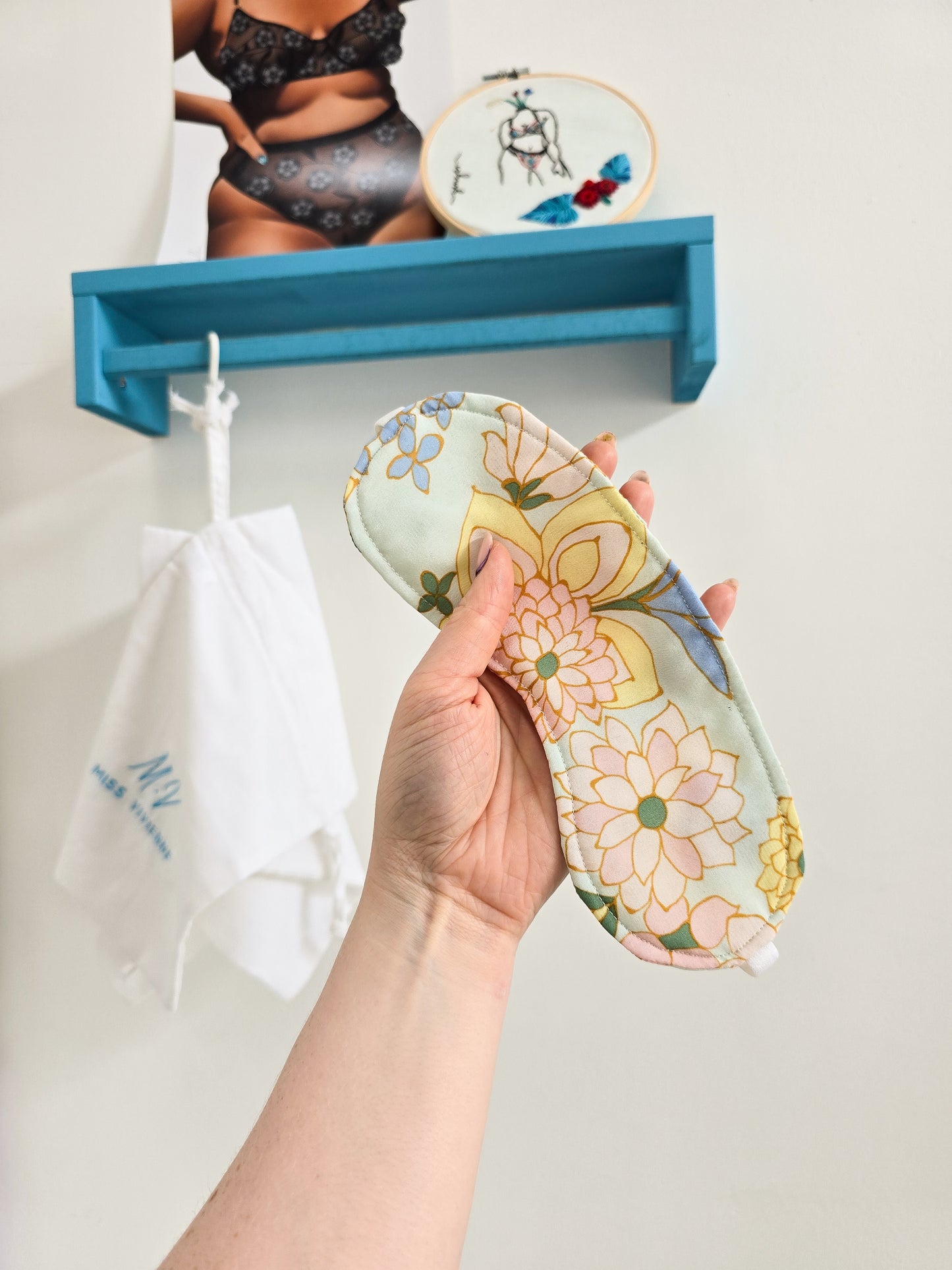Silk Scrunchie & Eye Mask Gift Set